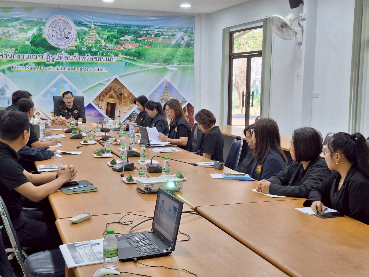 title - ผู้ตรวจราชการ ส.ป.ก. ประชุมตรวจราชการและติดตามความก้าวหน้าผลการดำเนินงานตามแผนการตรวจราชการของผู้ตรวจราชการสำนักงานการปฏิรูปที่ดินเพื่อเกษตรกรรม ประจำปีงบประมาณ พ.ศ. 2569 รอบที่ 1 เขตตรวจราชการที่ 12 จังหวัดขอนแก่น 